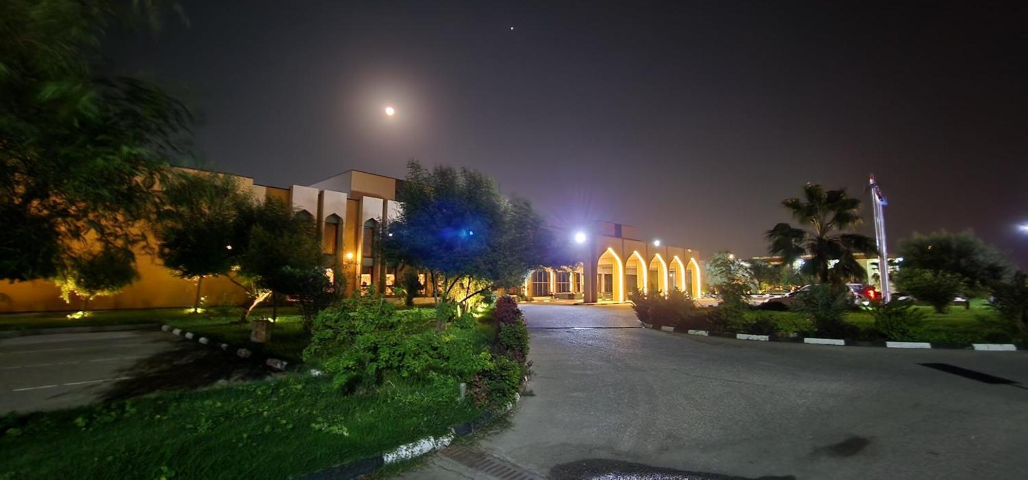 Basrah International Airport Hotel Bagian luar foto